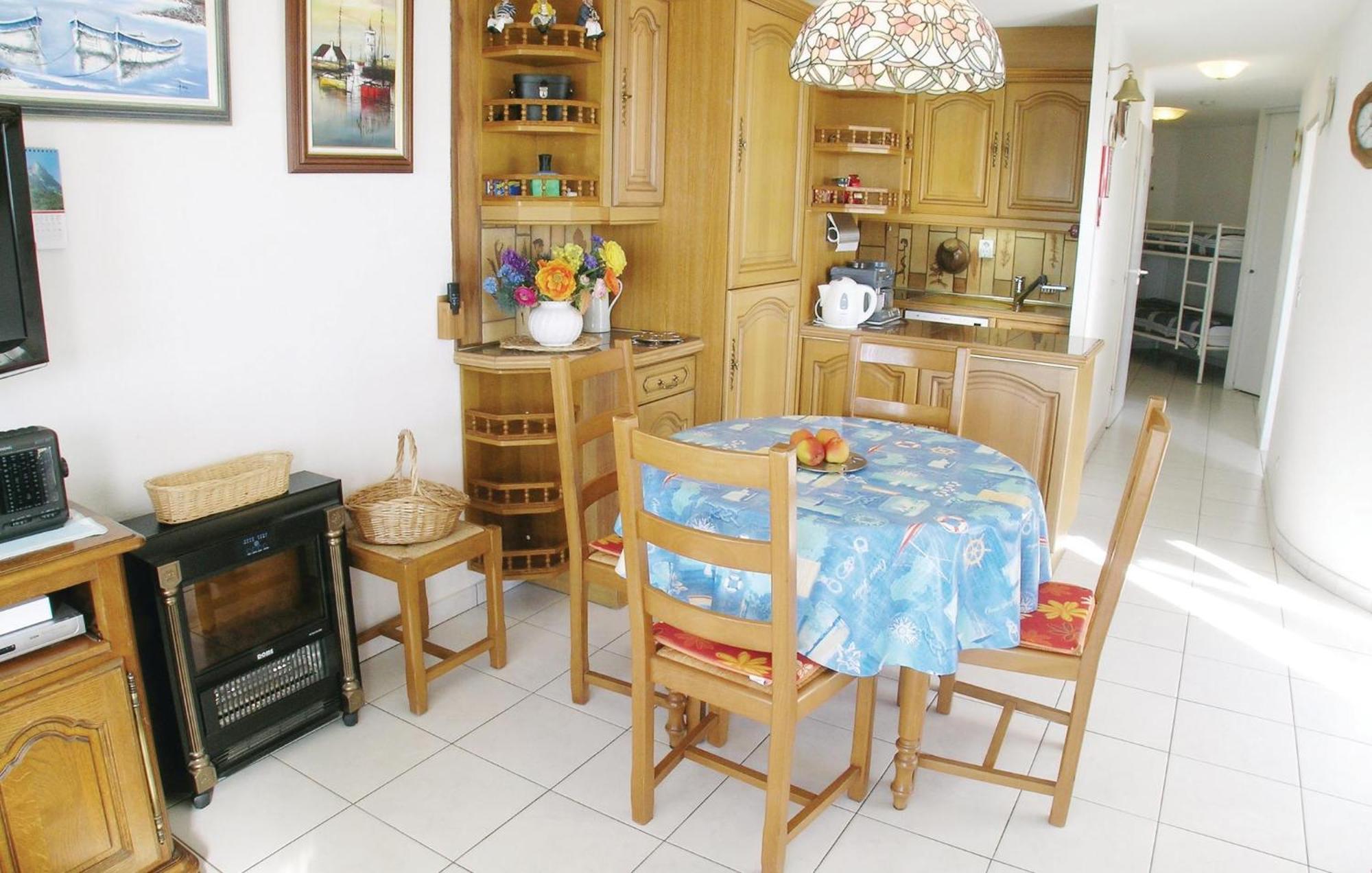 Amazing Apartment In St, Hilaire De Riez Сен-Жан-де-Мон Екстериор снимка